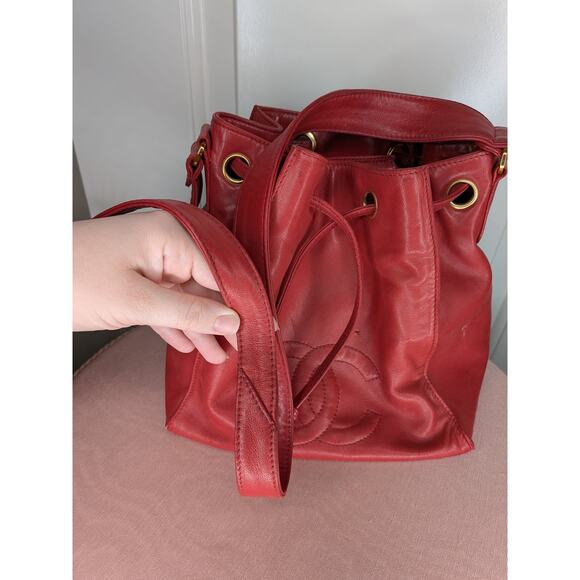 Chanel Lambskin CC Drawstring Bucket Bag Red Crossbody With Attached Zip Wallet - Picture 14 of 16